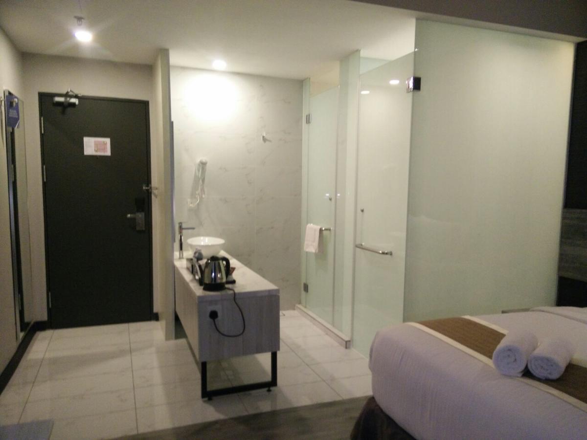 The Leverage Business hotel  Johor Bahru Exterior foto