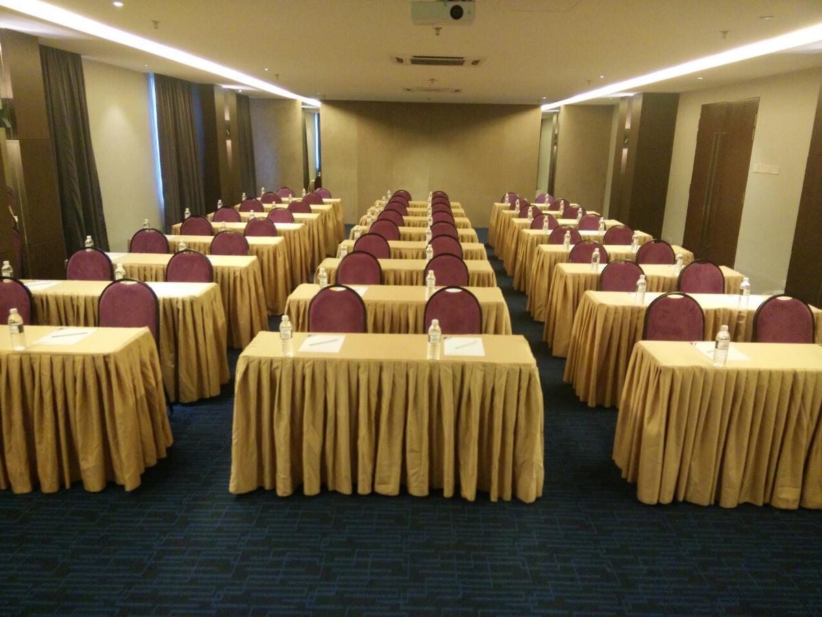 The Leverage Business hotel  Johor Bahru Exterior foto