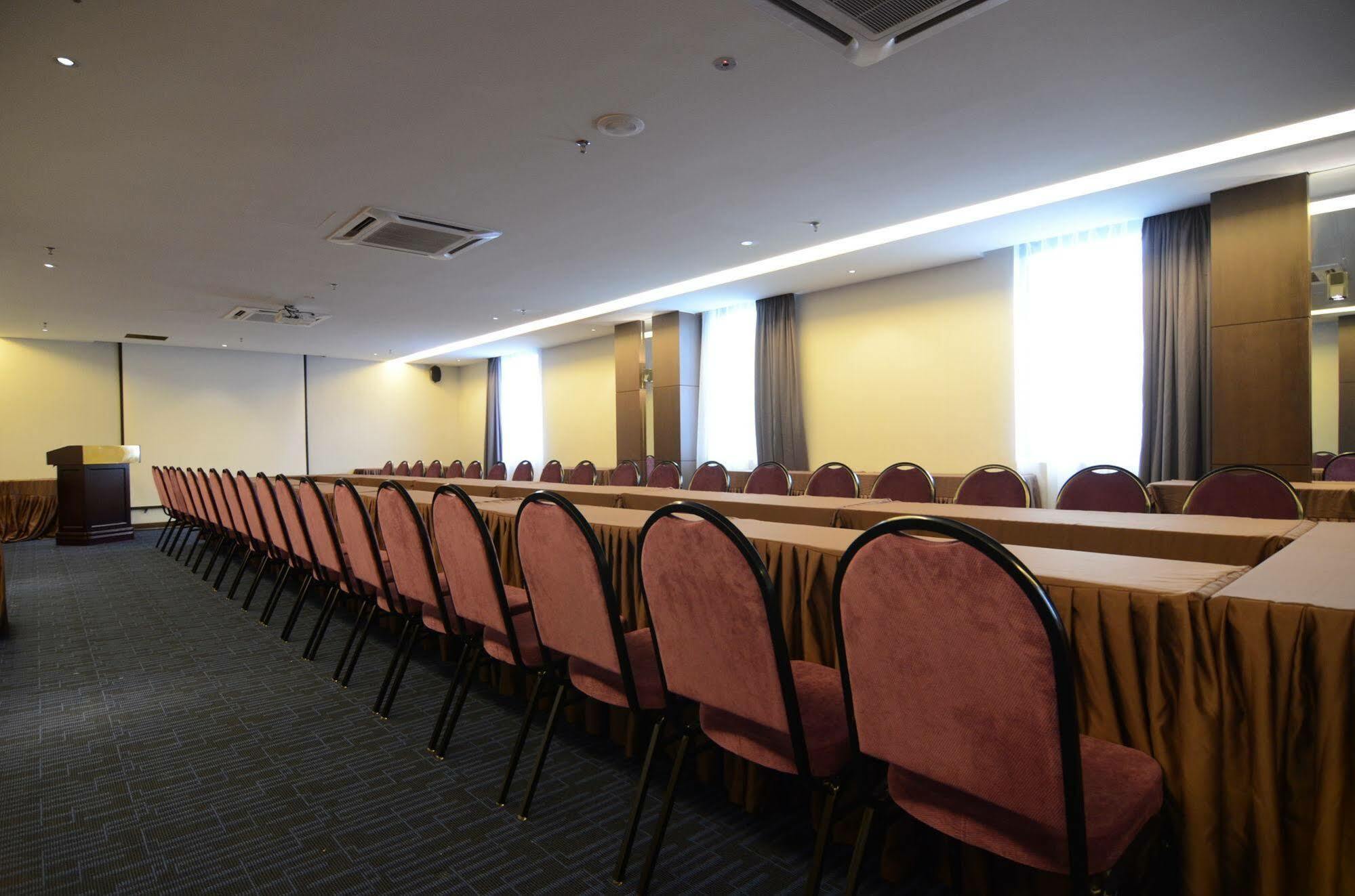 The Leverage Business hotel  Johor Bahru Exterior foto